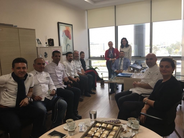 YAŞAR ÜNİVERSİTESİNDE SÖYLEŞİ