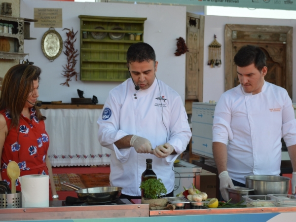 URLA ENGİNAR FESTİVALİ LEZZETLE BAŞLADI LEZZETLE SONUÇLANDI