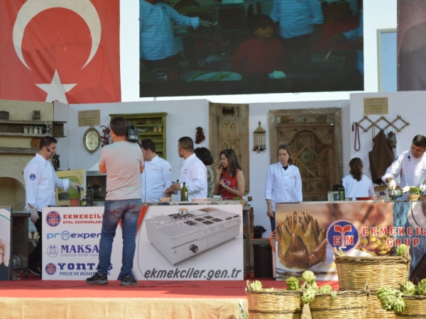 URLA ENGİNAR FESTİVALİ LEZZETLE BAŞLADI LEZZETLE SONUÇLANDI