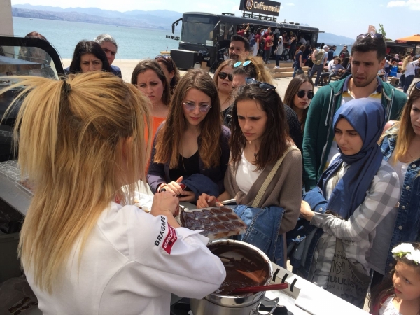 İZMİR ÇİKOLATA FESTİVALİNİN EN TATLISI İZPAD