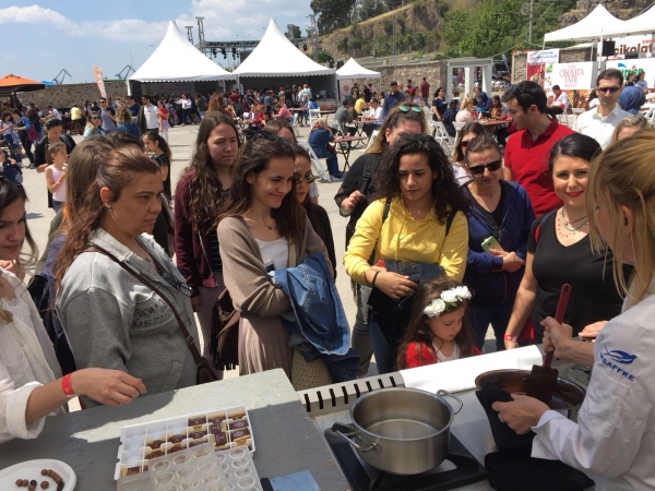 İZMİR ÇİKOLATA FESTİVALİNİN EN TATLISI İZPAD