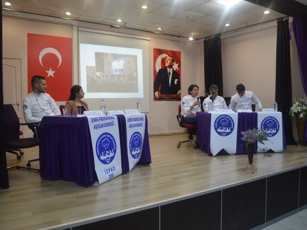 BORNOVA MESLEKİ VE TEKNİK ANADOLU LİSESİNDE KARİYER GÜNLERİ