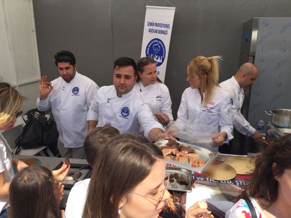 İZMİR ÇİKOLATA FESTİVALİNİN EN TATLISI İZPAD