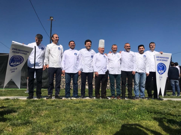İzmir Profesyonel Aşçılar Derneği İlk Toplantısını Yaptı