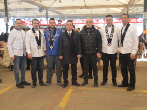 İZMİR'DE HALİL İBRAHİM SOFRASI KURULDU