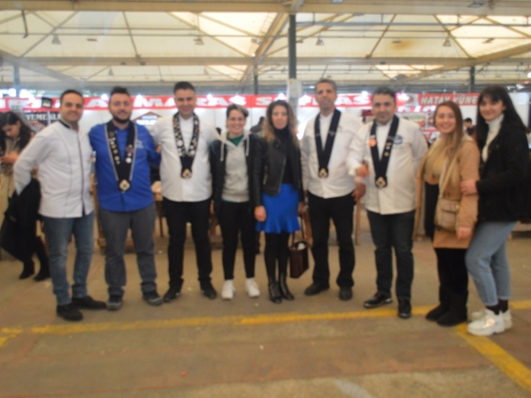 İZMİR'DE HALİL İBRAHİM SOFRASI KURULDU