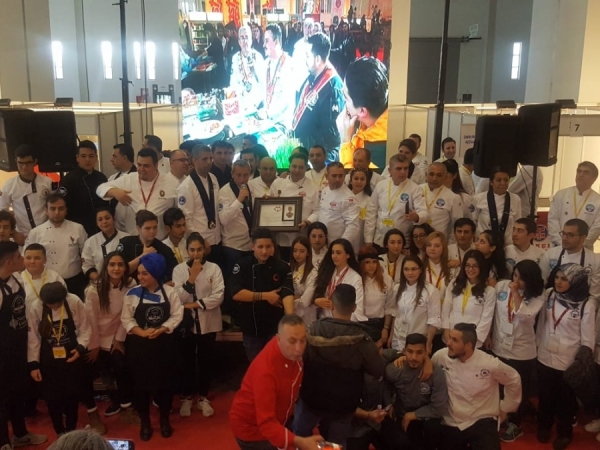 2018 İZMİR'İN ŞEFLERİ ULUSLARARASI YEMEK YARIŞMASI