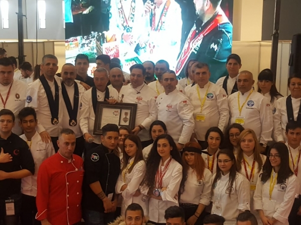 2018 İZMİR'İN ŞEFLERİ ULUSLARARASI YEMEK YARIŞMASI