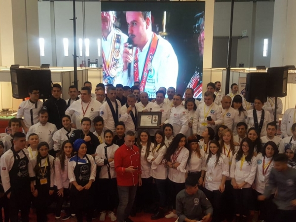 2018 İZMİR'İN ŞEFLERİ ULUSLARARASI YEMEK YARIŞMASI